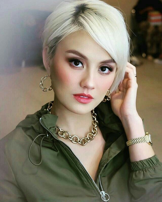 Selebriti yang Berhasil Menjadi Influencer dan Duta Merek Terkenal